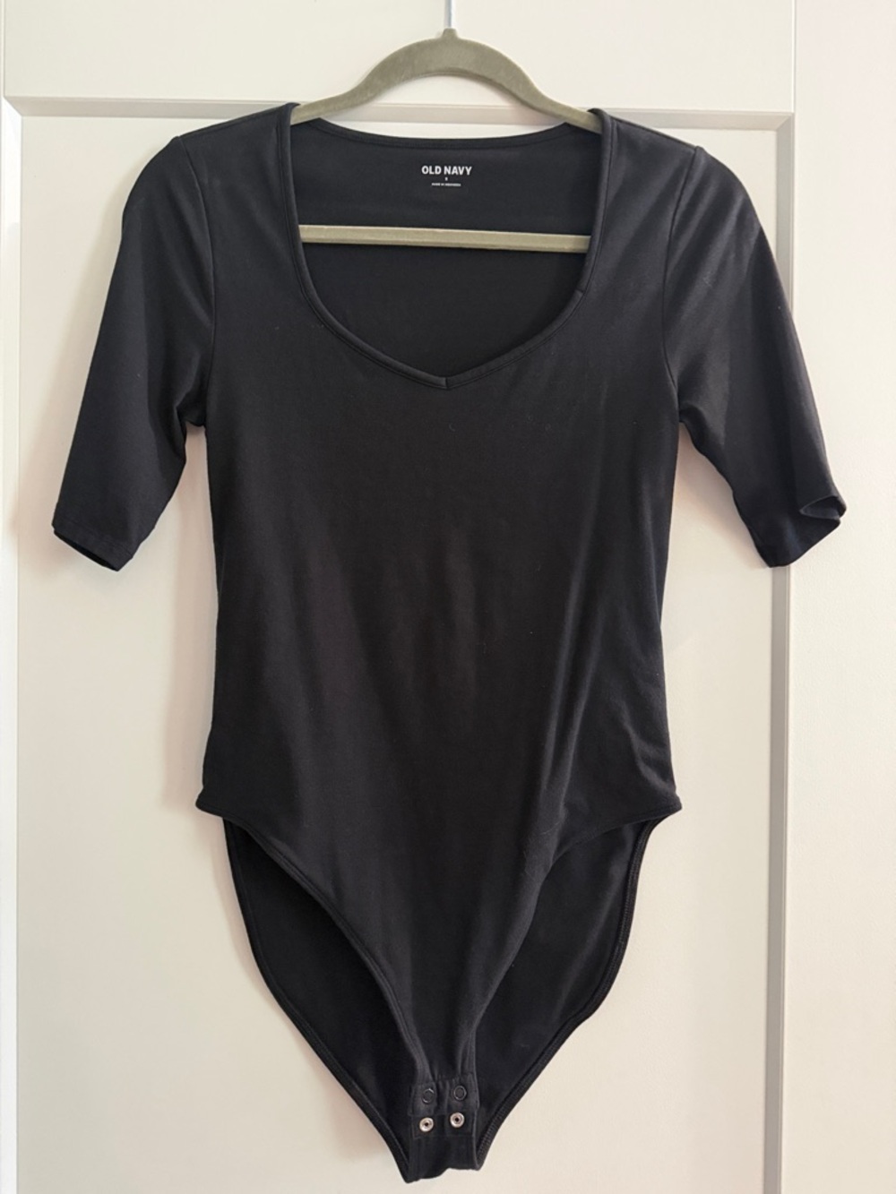Old Navy Black Scoop Neck Elbow Sleeve Bodysuit